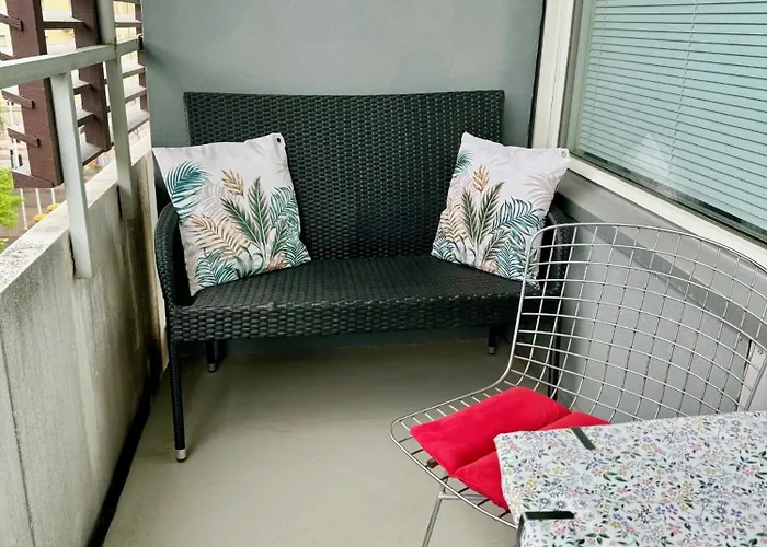 Апартаменты Hot Spot Of Vaasa, Large Balcony, Hall Views Вааса